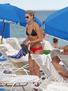 Photo collection of Nikki Ferrell looking hot and fine in a skimpy bikini